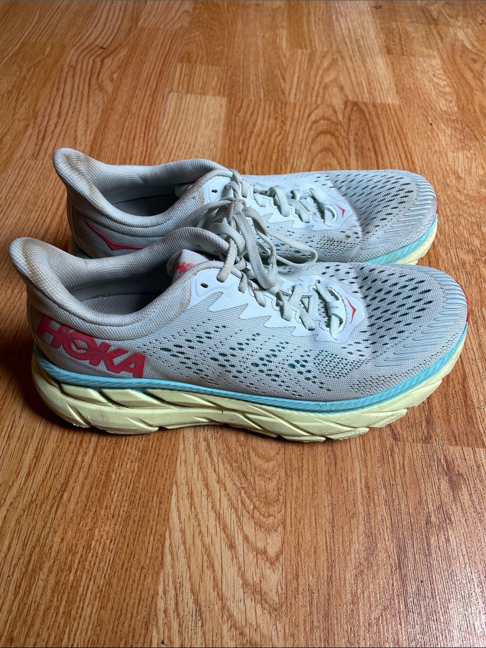 Hoka Clifton 7